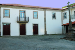 CASA DOS LAGARES DE VARA E PEDRA