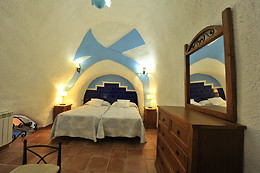 CUEVAS LA GRANJA